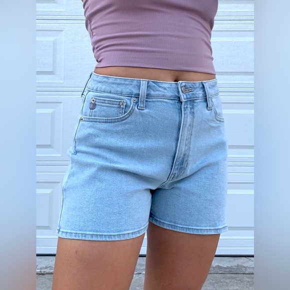 High Rise Mom Shorts - Light Denim - Picture 5 of 10